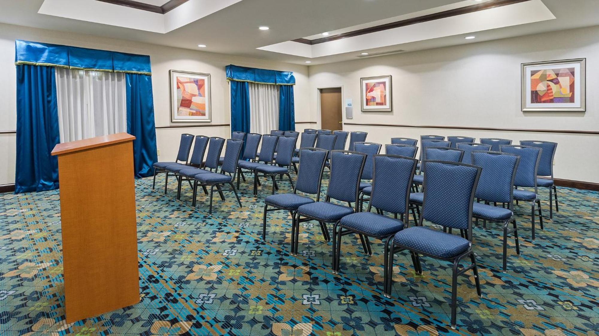 Holiday Inn Express And Suites Stroudsburg-Poconos By Ihg Εξωτερικό φωτογραφία