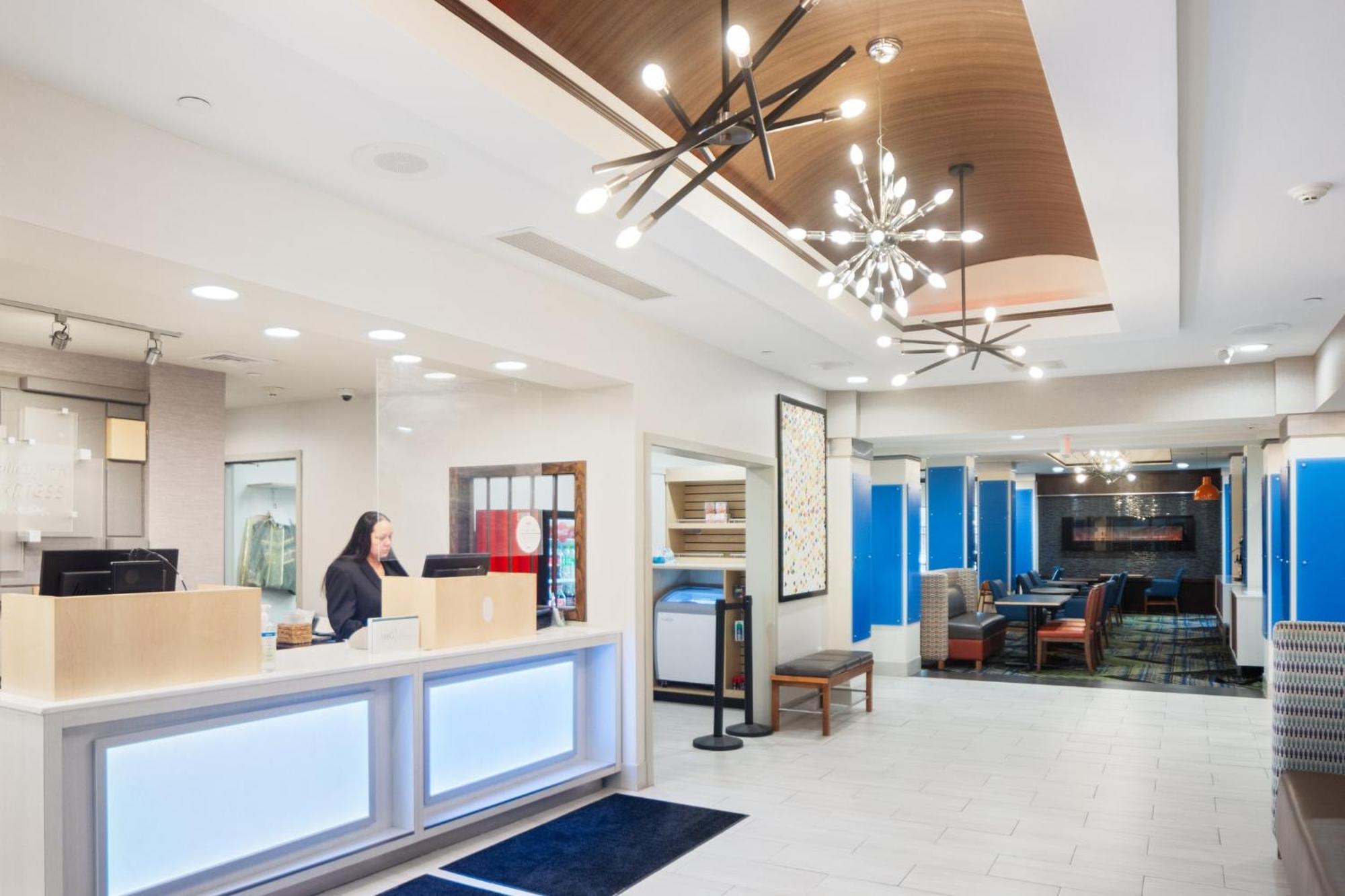 Holiday Inn Express And Suites Stroudsburg-Poconos By Ihg Εξωτερικό φωτογραφία